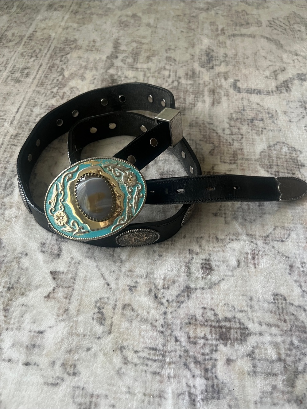 Vintage 1970s Southwestern Concho Belt with Agate Trophy Buckle – Size 36